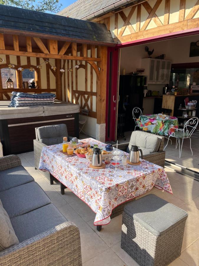 Bed and Breakfast Le Jardin Des Roses Gerponville Exterior foto